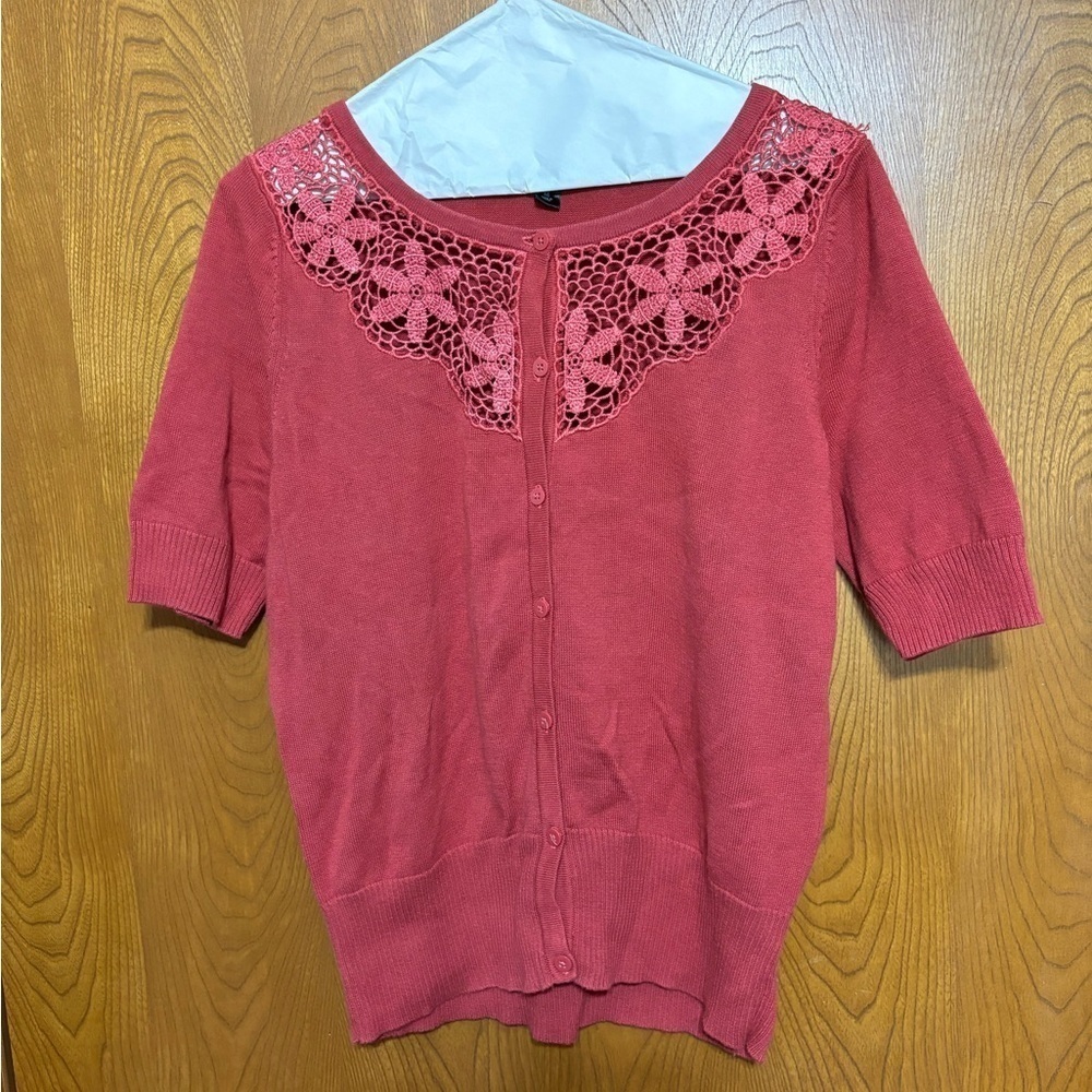 East 5th Rust Colored Short Sleeve Cardigan Sweater with Crochet Lace Medium
